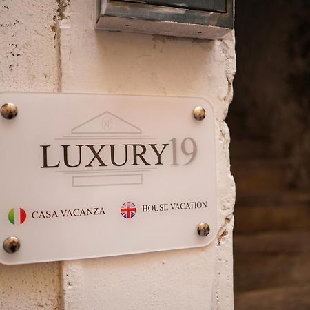 Luxury19 - View Of Vesuvius Apartment เนเปิลส์ ภายนอก รูปภาพ